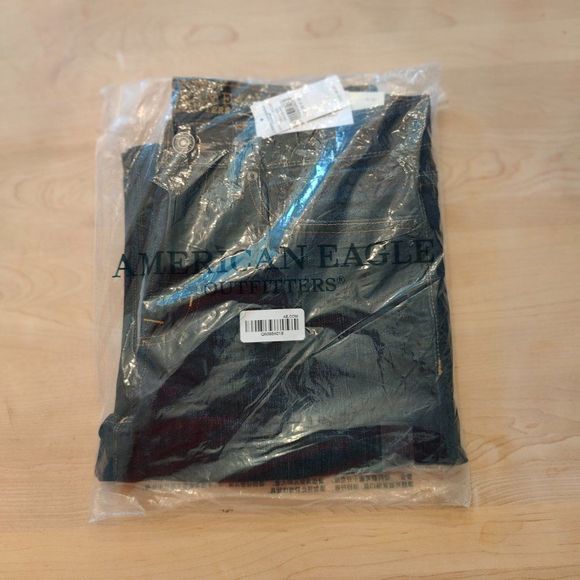 NWT American Eagle Outfitters Men's Jeans, Dark Wash, Loose fit, Size 30 x 34 - Picture 7 of 8